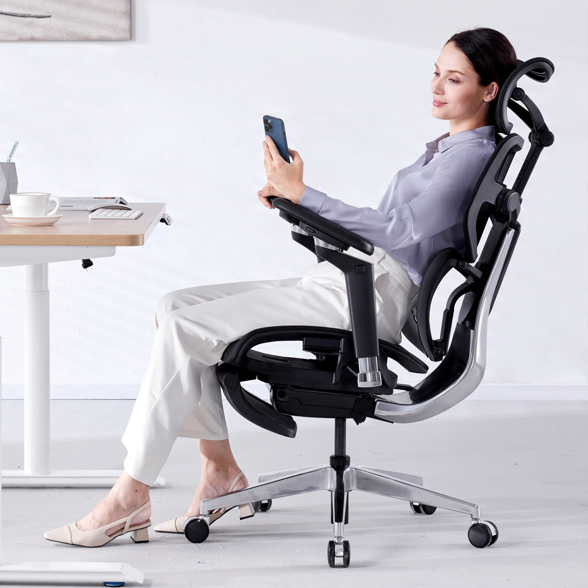Hinomi X1 Ergonomic Office Chair with Footrest