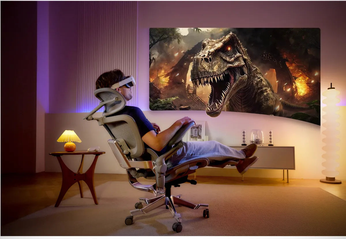 Man using a VR headset while reclining in a Hinomi chair